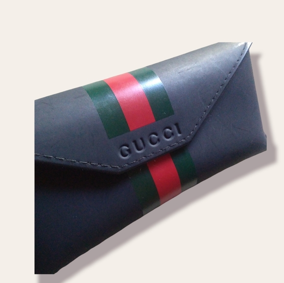 {Gucci} Green Red Striped Eyeglass/Sunglass Case